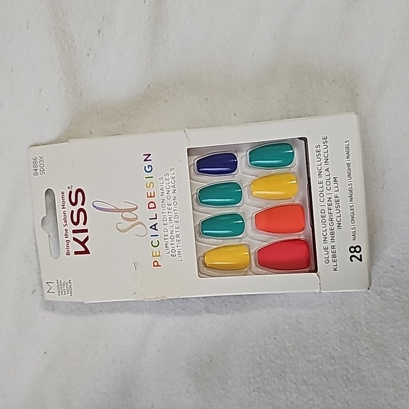 💋 Kiss Press On Nails Rainbow 🌈 - Picture 4 of 4